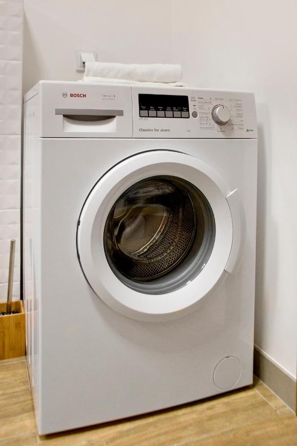 Cybernetyki 6B Serviced Accommodation ワルシャワ エクステリア 写真